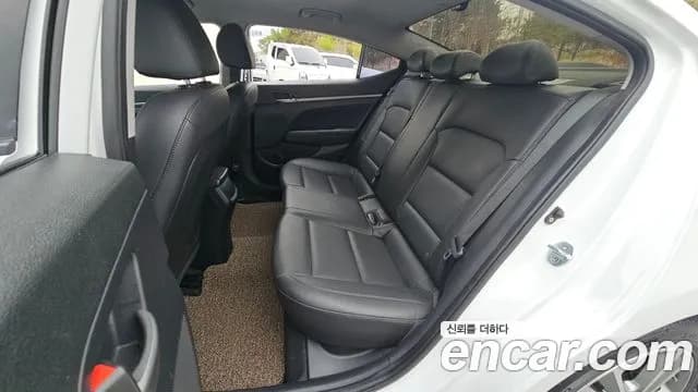 2018 Hyundai Avante AD 1.6 GDI Value Plus Sold VIN KMHD641DBJU703355 – interior seats 2018 Hyundai Avante AD 1.6 GDI Value Plus Sold VIN KMHD641DBJU703355 – interior seats