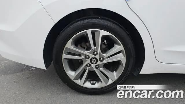 2018 Hyundai Avante AD 1.6 GDI Value Plus Sold VIN KMHD641DBJU703355 – photo 14 2018 Hyundai Avante AD 1.6 GDI Value Plus Sold VIN KMHD641DBJU703355 – photo 14