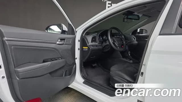 2018 Hyundai Avante AD 1.6 GDI Value Plus Sold VIN KMHD641DBJU708881 – photo 14 2018 Hyundai Avante AD 1.6 GDI Value Plus Sold VIN KMHD641DBJU708881 – photo 14