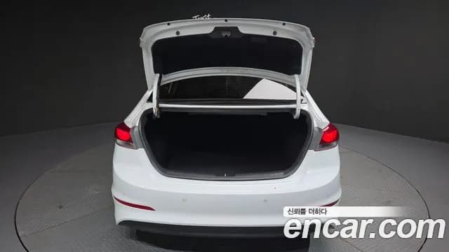 2018 Hyundai Avante AD 1.6 GDI Value Plus Sold VIN KMHD641DBJU708881 – photo 15 2018 Hyundai Avante AD 1.6 GDI Value Plus Sold VIN KMHD641DBJU708881 – photo 15
