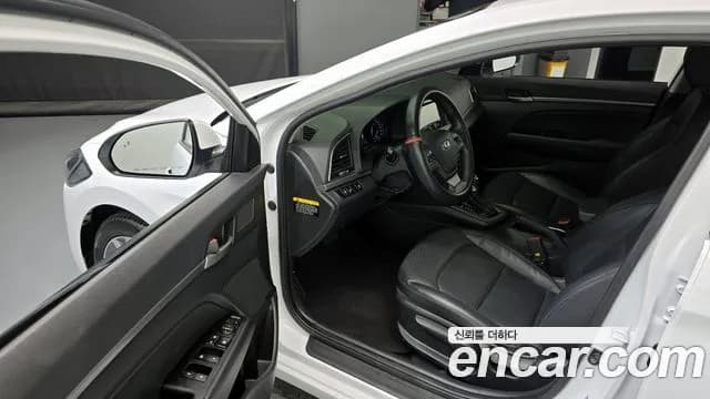 2018 Hyundai Avante AD 1.6 GDI Value Plus Sold VIN KMHD641DBJU731921 – photo 11 2018 Hyundai Avante AD 1.6 GDI Value Plus Sold VIN KMHD641DBJU731921 – photo 11