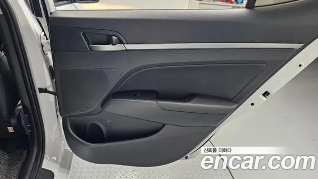 2018 Hyundai Avante AD 1.6 GDI Value Plus Sold VIN KMHD641DBJU745467 – photo 12 2018 Hyundai Avante AD 1.6 GDI Value Plus Sold VIN KMHD641DBJU745467 – photo 12