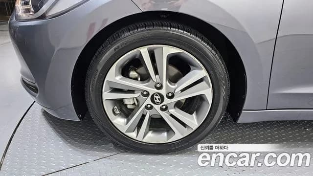 2018 Hyundai Avante AD 1.6 GDI Value Plus Sold VIN KMHD641DBJU746006 – interior seats 2018 Hyundai Avante AD 1.6 GDI Value Plus Sold VIN KMHD641DBJU746006 – interior seats