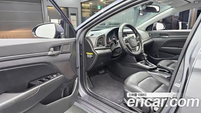 2018 Hyundai Avante AD 1.6 GDI Value Plus Sold VIN KMHD641DBJU746006 – exterior detail 2018 Hyundai Avante AD 1.6 GDI Value Plus Sold VIN KMHD641DBJU746006 – exterior detail