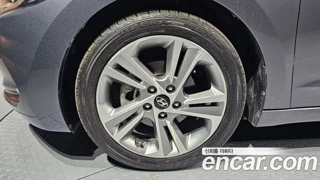 2018 Hyundai Avante AD 1.6 GDI Value Plus Sold VIN KMHD641DBJU752078 – photo 19 2018 Hyundai Avante AD 1.6 GDI Value Plus Sold VIN KMHD641DBJU752078 – photo 19