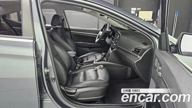 2019 Hyundai The New Avante AD 1.6 Sold VIN KMHD641EEKU769417 – exterior detail 2019 Hyundai The New Avante AD 1.6 Sold VIN KMHD641EEKU769417 – exterior detail