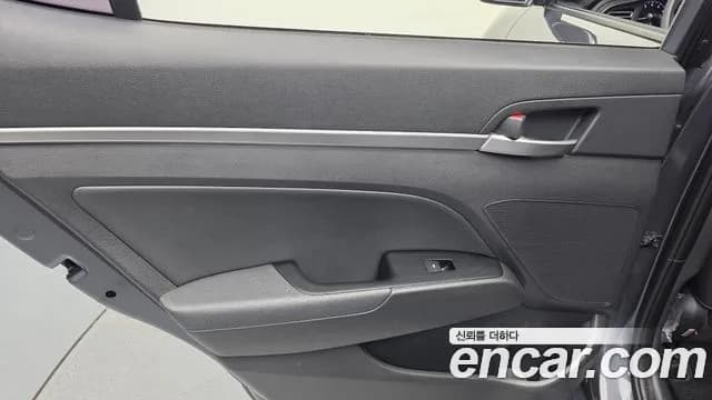 2019 Hyundai The New Avante AD 1.6 Sold VIN KMHD641EEKU786649 – undercarriage 2019 Hyundai The New Avante AD 1.6 Sold VIN KMHD641EEKU786649 – undercarriage