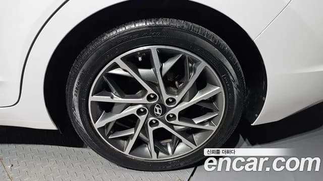 2019 Hyundai The New Avante AD 1.6 Sold VIN KMHD641EEKU790026 – undercarriage 2019 Hyundai The New Avante AD 1.6 Sold VIN KMHD641EEKU790026 – undercarriage