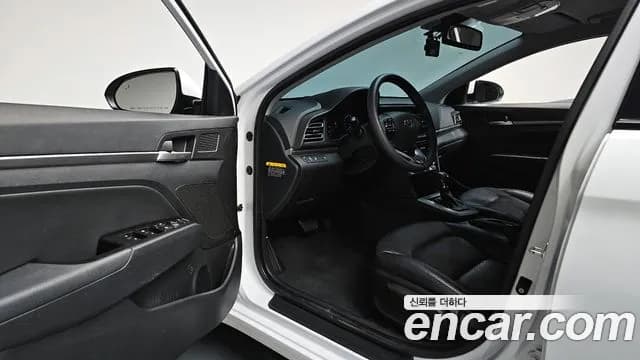 2019 Hyundai The New Avante AD 1.6 Sold VIN KMHD641EEKU807749 – side profile 2019 Hyundai The New Avante AD 1.6 Sold VIN KMHD641EEKU807749 – side profile