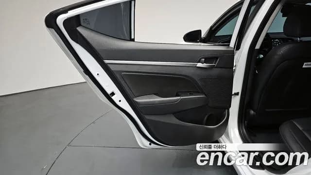 2019 Hyundai The New Avante AD 1.6 Sold VIN KMHD641EEKU807749 – interior seats 2019 Hyundai The New Avante AD 1.6 Sold VIN KMHD641EEKU807749 – interior seats
