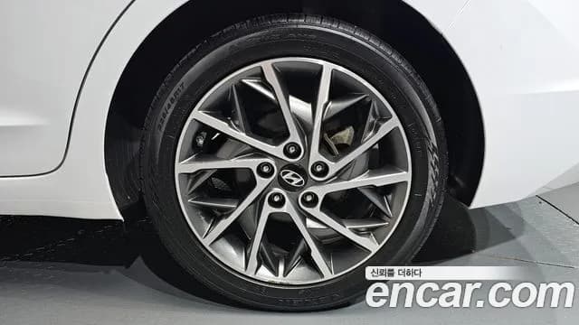 2019 Hyundai The New Avante AD 1.6 Sold VIN KMHD641EEKU807749 – photo 16 2019 Hyundai The New Avante AD 1.6 Sold VIN KMHD641EEKU807749 – photo 16