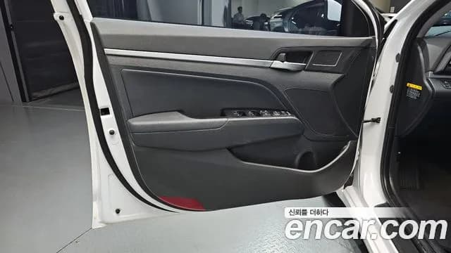 2019 Hyundai The New Avante AD 1.6 Sold VIN KMHD641EEKU807749 – photo 18 2019 Hyundai The New Avante AD 1.6 Sold VIN KMHD641EEKU807749 – photo 18