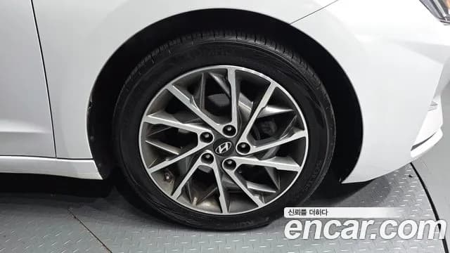 2019 Hyundai The New Avante AD 1.6 Sold VIN KMHD641EEKU816066 – interior seats 2019 Hyundai The New Avante AD 1.6 Sold VIN KMHD641EEKU816066 – interior seats