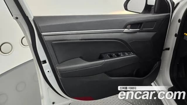 2019 Hyundai The New Avante AD 1.6 Sold VIN KMHD641EEKU828384 – rear exterior 2019 Hyundai The New Avante AD 1.6 Sold VIN KMHD641EEKU828384 – rear exterior