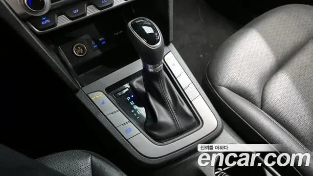 2019 Hyundai The New Avante AD 1.6 Sold VIN KMHD641EEKU828384 – photo 11 2019 Hyundai The New Avante AD 1.6 Sold VIN KMHD641EEKU828384 – photo 11
