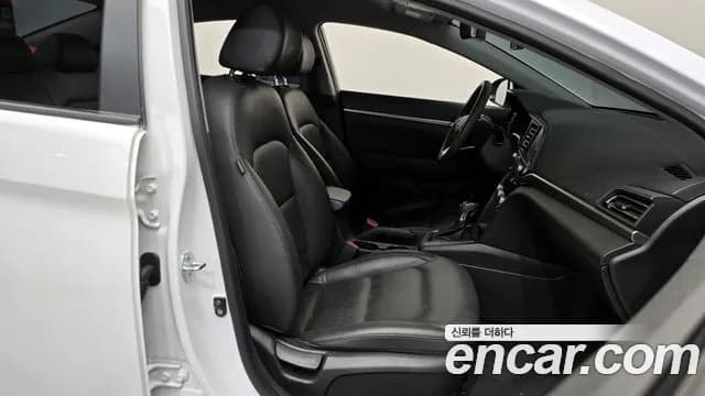 2019 Hyundai The New Avante AD 1.6 Sold VIN KMHD641EEKU828384 – photo 17 2019 Hyundai The New Avante AD 1.6 Sold VIN KMHD641EEKU828384 – photo 17