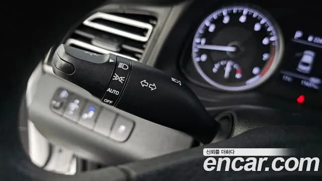 2019 Hyundai The New Avante AD 1.6 Sold VIN KMHD641EEKU828428 – interior seats 2019 Hyundai The New Avante AD 1.6 Sold VIN KMHD641EEKU828428 – interior seats