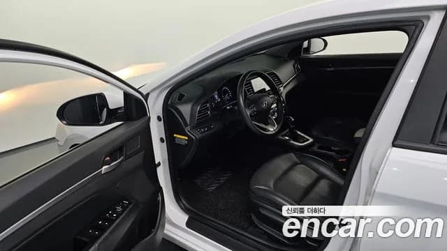 2019 Hyundai The New Avante AD 1.6 Sold VIN KMHD641EEKU834369 – exterior detail 2019 Hyundai The New Avante AD 1.6 Sold VIN KMHD641EEKU834369 – exterior detail