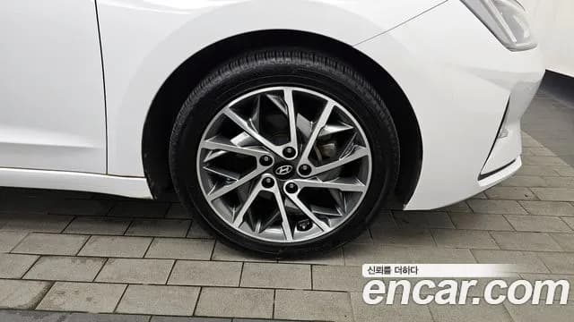 2019 Hyundai The New Avante AD 1.6 Sold VIN KMHD641EEKU838723 – undercarriage 2019 Hyundai The New Avante AD 1.6 Sold VIN KMHD641EEKU838723 – undercarriage