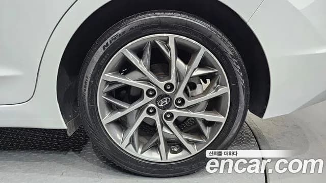 2019 Hyundai The New Avante AD 1.6 Sold VIN KMHD641EEKU838931 – exterior detail 2019 Hyundai The New Avante AD 1.6 Sold VIN KMHD641EEKU838931 – exterior detail