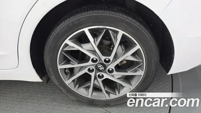 2019 Hyundai The New Avante AD 1.6 Sold VIN KMHD641EEKU869577 – photo 14 2019 Hyundai The New Avante AD 1.6 Sold VIN KMHD641EEKU869577 – photo 14