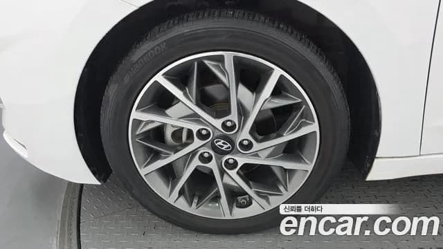2019 Hyundai The New Avante AD 1.6 Sold VIN KMHD641EEKU869577 – photo 30 2019 Hyundai The New Avante AD 1.6 Sold VIN KMHD641EEKU869577 – photo 30