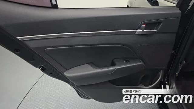 2020 Hyundai The New Avante AD 1.6 Sold VIN KMHD641EELU019162 – trunk area 2020 Hyundai The New Avante AD 1.6 Sold VIN KMHD641EELU019162 – trunk area