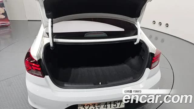 2020 Hyundai The New Avante AD 1.6 Sold VIN KMHD641EELU027660 – rear exterior 2020 Hyundai The New Avante AD 1.6 Sold VIN KMHD641EELU027660 – rear exterior