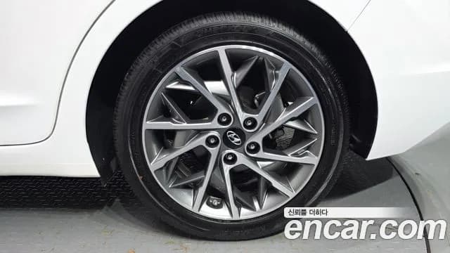 2020 Hyundai The New Avante AD 1.6 Sold VIN KMHD641EELU938053 – photo 17 2020 Hyundai The New Avante AD 1.6 Sold VIN KMHD641EELU938053 – photo 17