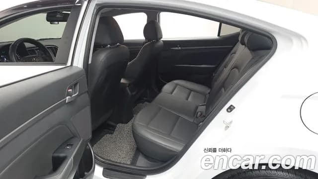 2018 Hyundai Avante AD 1.6 e-VGT SMART Sold VIN KMHD641UGJU538471 – undercarriage 2018 Hyundai Avante AD 1.6 e-VGT SMART Sold VIN KMHD641UGJU538471 – undercarriage