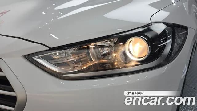 2018 Hyundai Avante AD 1.6 e-VGT SMART Sold VIN KMHD641UGJU538471 – trunk area 2018 Hyundai Avante AD 1.6 e-VGT SMART Sold VIN KMHD641UGJU538471 – trunk area