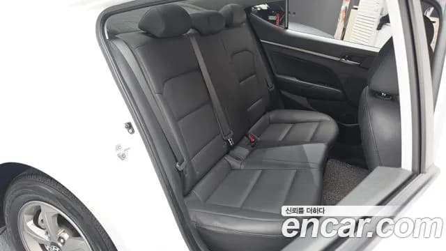 2018 Hyundai Avante AD 1.6 e-VGT SMART Sold VIN KMHD641UGJU538471 – photo 15 2018 Hyundai Avante AD 1.6 e-VGT SMART Sold VIN KMHD641UGJU538471 – photo 15