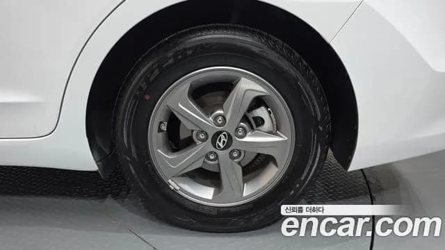 2018 Hyundai Avante AD 1.6 e-VGT SMART Sold VIN KMHD641UGJU538471 – photo 30 2018 Hyundai Avante AD 1.6 e-VGT SMART Sold VIN KMHD641UGJU538471 – photo 30