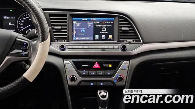 2018 Hyundai Avante AD 1.6 e-VGT SMART Sold VIN KMHD641UGJU581733 – interior seats 2018 Hyundai Avante AD 1.6 e-VGT SMART Sold VIN KMHD641UGJU581733 – interior seats
