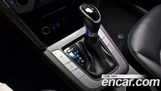 2018 Hyundai Avante AD 1.6 e-VGT SMART Sold VIN KMHD641UGJU581733 – exterior detail 2018 Hyundai Avante AD 1.6 e-VGT SMART Sold VIN KMHD641UGJU581733 – exterior detail