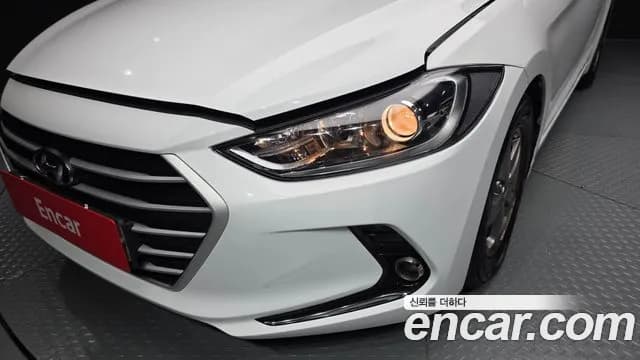 2018 Hyundai Avante AD 1.6 e-VGT SMART Sold VIN KMHD641UGJU617181 – interior seats 2018 Hyundai Avante AD 1.6 e-VGT SMART Sold VIN KMHD641UGJU617181 – interior seats