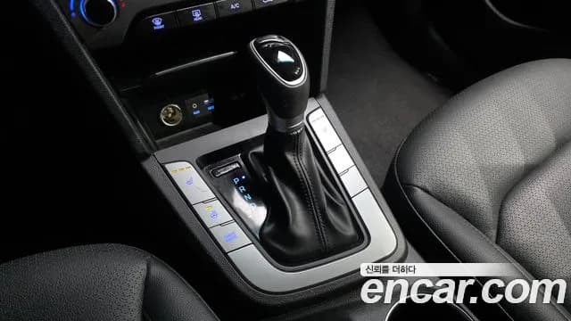 2017 Hyundai Avante AD 1.6 GDI Smart Sold VIN KMHD741DBHU359464 – engine bay 2017 Hyundai Avante AD 1.6 GDI Smart Sold VIN KMHD741DBHU359464 – engine bay