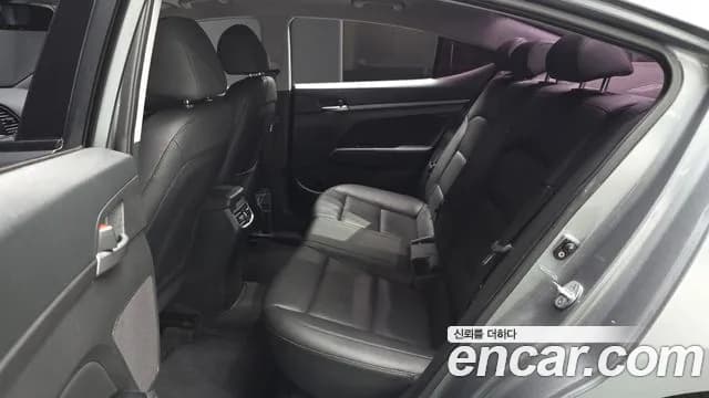2017 Hyundai Avante AD 1.6 GDI Smart Sold VIN KMHD741DBHU359464 – trunk area 2017 Hyundai Avante AD 1.6 GDI Smart Sold VIN KMHD741DBHU359464 – trunk area