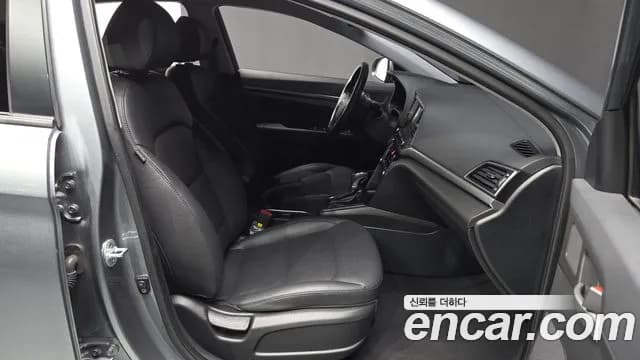 2017 Hyundai Avante AD 1.6 GDI Smart Sold VIN KMHD741DBHU359464 – photo 14 2017 Hyundai Avante AD 1.6 GDI Smart Sold VIN KMHD741DBHU359464 – photo 14
