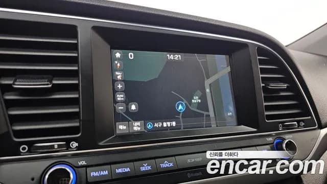 2017 Hyundai Avante AD 1.6 GDI Smart Sold VIN KMHD741DBHU381806 – front exterior 2017 Hyundai Avante AD 1.6 GDI Smart Sold VIN KMHD741DBHU381806 – front exterior