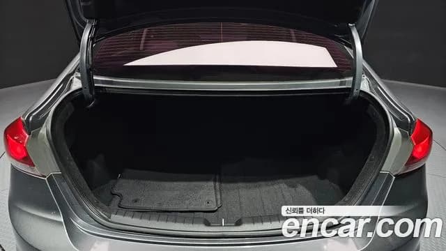 2017 Hyundai Avante AD 1.6 GDI Smart Sold VIN KMHD741DBHU409291 – photo 13 2017 Hyundai Avante AD 1.6 GDI Smart Sold VIN KMHD741DBHU409291 – photo 13