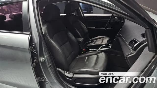 2017 Hyundai Avante AD 1.6 GDI Smart Sold VIN KMHD741DBHU409291 – photo 18 2017 Hyundai Avante AD 1.6 GDI Smart Sold VIN KMHD741DBHU409291 – photo 18