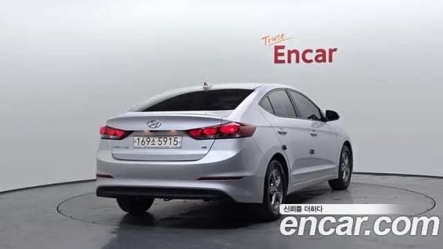 2018 Hyundai Avante AD 1.6 GDI Smart Sold VIN KMHD741DBJU683332 – dashboard 2018 Hyundai Avante AD 1.6 GDI Smart Sold VIN KMHD741DBJU683332 – dashboard