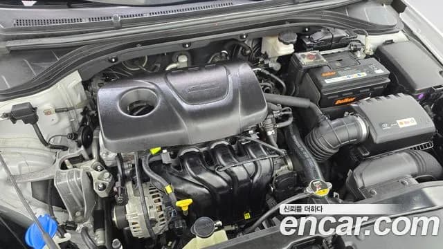 2018 Hyundai Avante AD 1.6 GDI Smart Sold VIN KMHD741DBJU683332 – exterior detail 2018 Hyundai Avante AD 1.6 GDI Smart Sold VIN KMHD741DBJU683332 – exterior detail