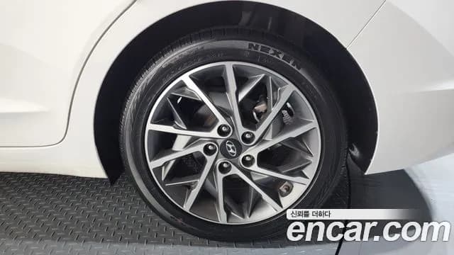 2019 Hyundai The New Avante AD 1.6 Sold VIN KMHD741EEKU843543 – photo 17 2019 Hyundai The New Avante AD 1.6 Sold VIN KMHD741EEKU843543 – photo 17