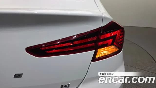 2019 Hyundai The New Avante AD 1.6 Sold VIN KMHD741EEKU848427 – exterior detail 2019 Hyundai The New Avante AD 1.6 Sold VIN KMHD741EEKU848427 – exterior detail
