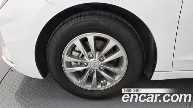 2020 Hyundai The New Avante AD 1.6 Sold VIN KMHD741EELU953092 – undercarriage 2020 Hyundai The New Avante AD 1.6 Sold VIN KMHD741EELU953092 – undercarriage