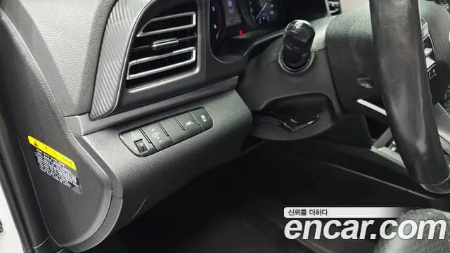 2019 Hyundai The New Avante AD 1.6 Diesel Sold VIN KMHD741UGKU896687 – side profile 2019 Hyundai The New Avante AD 1.6 Diesel Sold VIN KMHD741UGKU896687 – side profile