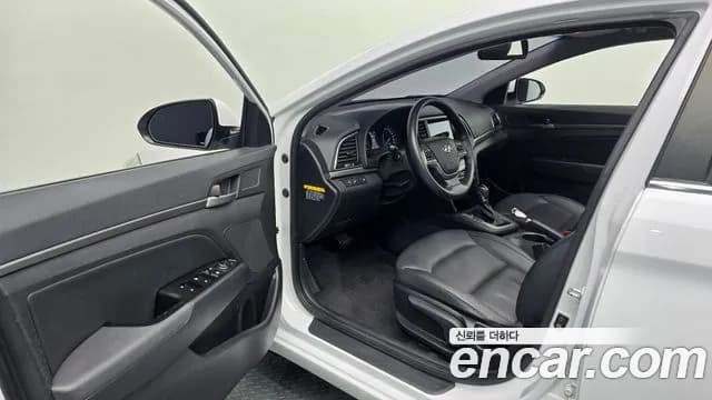 2017 Hyundai Avante AD 1.6 GDI Modern Sold VIN KMHD841DBHU408720 – photo 17 2017 Hyundai Avante AD 1.6 GDI Modern Sold VIN KMHD841DBHU408720 – photo 17