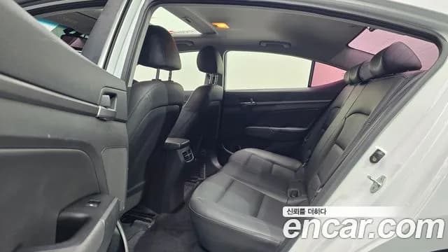 2017 Hyundai Avante AD 1.6 GDI Modern Sold VIN KMHD841DBHU408720 – photo 19 2017 Hyundai Avante AD 1.6 GDI Modern Sold VIN KMHD841DBHU408720 – photo 19